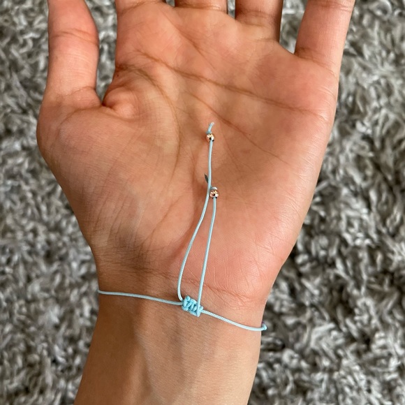 Hand made bracelet with purple beads - Picture 3 of 3